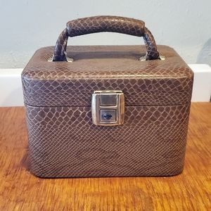 Vintage Bermas French Train Case